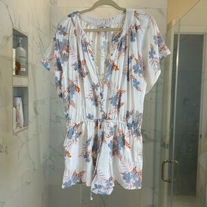 Olivaceous romper size large, floral, Hawaiian